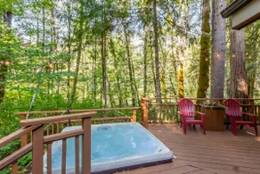McKenzie Bridge River House near Sahalie Falls - Image 3