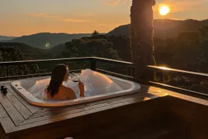 Cabana Calafate | Modern and industrial with jacuzzi - Image 2