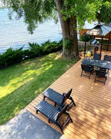 Waterfront 4 Bedroom Home With Spectacular Views - Image 2