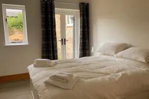 Converted Stables 4BR 3 ensuite Sleeps 8 - Image 5