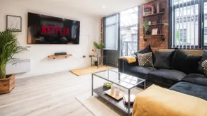 Bradford: Stunning 2 bed with outside patio - Image 2