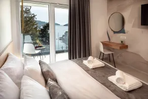 Beautiful Villa with private pool and sea view - Image 4