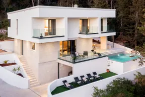 Beautiful Villa with private pool and sea view - Image 2