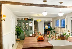 Greenehill~ Up-island 1800's Vineyard farmhouse. - Image 4