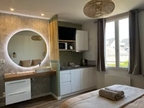 ”Cocooning” studio in downtown Honfleur - Image 5
