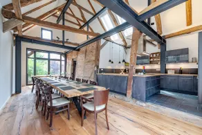 Monument - space for 16 with giant kitchen on the Elbe - Image 3