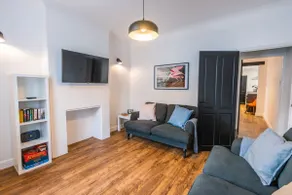 Newly refurbished Modern Stylish 2 Bedroom Cottage - Image 3