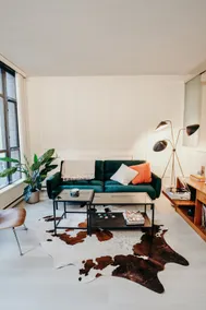 Funky 1 bedroom in downtown Van (AC & Parking) - Image 2