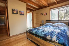 Rustic Retreat - Image 4