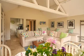 Lovely one bedroom annex with terrace. - Image 5