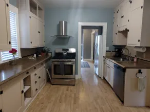 Cheerful 3 bedroom family home with deck - Image 4