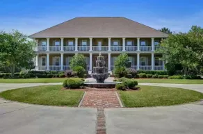 Luxury 16-acre Horse Property and Wedding Venue - Image 2