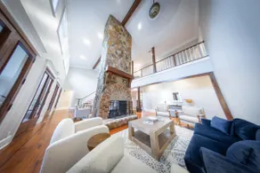 Luxury 16-acre Horse Property and Wedding Venue - Image 3