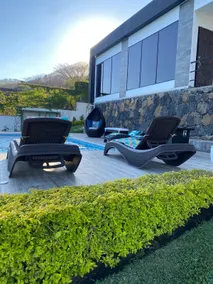 House in Lake Coatepeque - Image 2