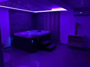 Sand spa, entire home with jacuzzi - Image 5