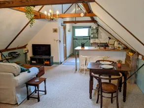 Hayloft with views, bikes, books - New Forest - Image 3