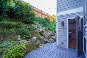 Sunlit contemporary Bellevue Home w a Lush Garden - Image 5