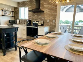 Modern Eclectic Farmhouse❤️ Central location! - Image 2