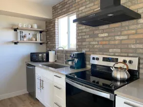 Modern Eclectic Farmhouse❤️ Central location! - Image 4