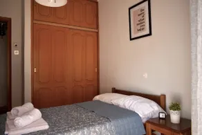 Central and spacious apartment - Image 4