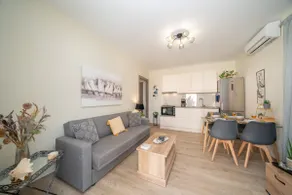 Frank's Place - Private Parking - Image 3