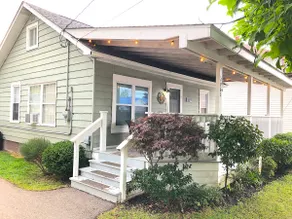 2-bedroom cottage right off famous GOTL Strip! - Image 2