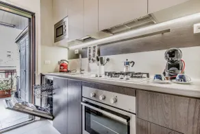 Elegance, comfort, near the Metro - Image 4