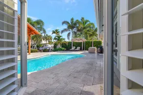 Luxury Waterfront house/ Heated pool in paradise - Image 5