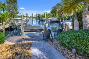 Luxury Waterfront house/ Heated pool in paradise - Image 2