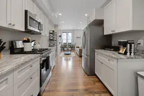 Shaw Chic Oasis: Metro-Accessible 2BR Rowhouse - Image 3