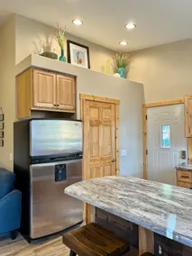 Sunny Apartment Getaway with Garage - Image 4