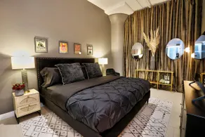 Live Like a Legend | DTLA + 360° Pool + Parking - Image 3