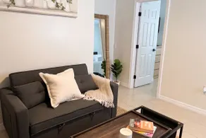 Private cozy Suite // BEACH within 5 miles - Image 4