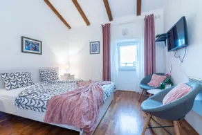 Apartment by the sea - Image 4