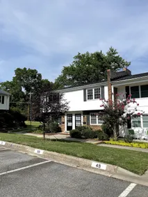 Willow-Updated Chapel Hill Condo w/ Community Pool - Image 5