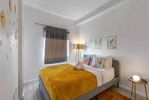 Lovely 2bed/2bath with free parking spot - Image 5