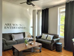 1 bedroom loft on the Historic Centerville Square - Image 4