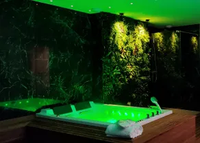”Le Spa Dunois” Private Sauna & Jacuzzi House - Image 5