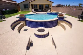 1900 SqFt House 25Ft Heatable Pool/Spa- Strip View - Image 3