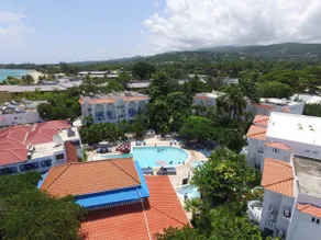 Appartement tropical luxuriant situé dans un complexe hôtelier 4 étoiles - Image 2