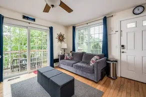 Gorgeous Waterfront Condo with Lake Access & Views - Image 2
