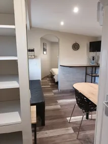 Small independent air-conditioned chalet - Image 4