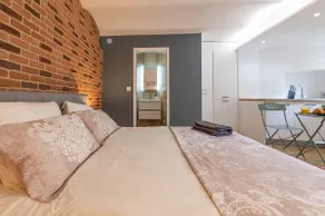Charming Renovated Studio 150 m from Monaco - Image 2