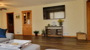 Clean & Spacious Cottage - Close to Campus! - Image 2