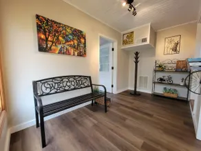 Clean & Spacious Cottage - Close to Campus! - Image 3
