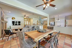 16 Beds, Pool & hot tub, game room, 12 min to DT - Image 5