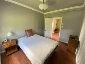 Private accommodation adjoining a century-old house - Image 3