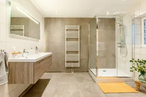 Spacious Home Sauna Hot Tub Pool Patio BBQ - Image 5