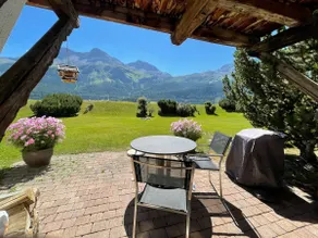 Elegant 2-room apartment with garden seating & mountain views - Image 3
