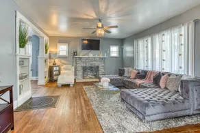 Cozy 3BR Near SU & Downtown | Work Crew Friendly - Image 2